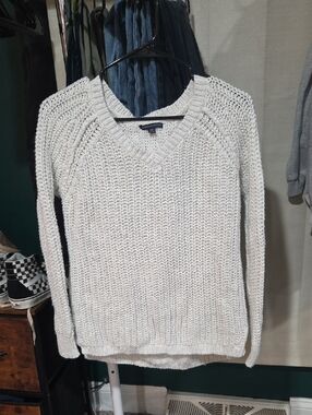 American Eagle Women's Cream And Gold Sweater